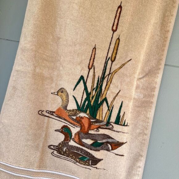 Vintage Utica Duck Print Cotton (3PC) Towel Set – Made in USA - Picture 3 of 8